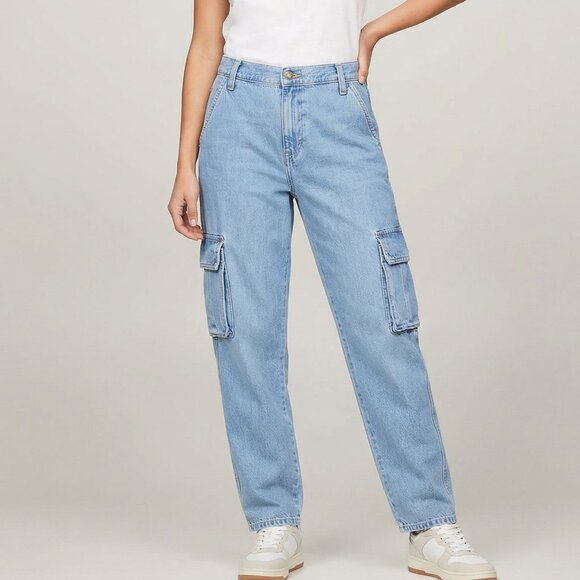 NWT $118 Levi's women's Light Blue Relaxed Cargo Jeans 26 - Picture 1 of 14